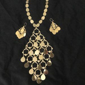 VINTAGE GOLD TONE DANGLING NECKLACE AND EARRINGS
